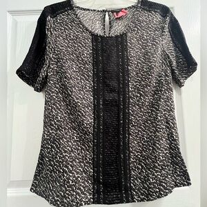 Ann Taylor Chic Black and White Black Animal print Laced Short Sleeve Top